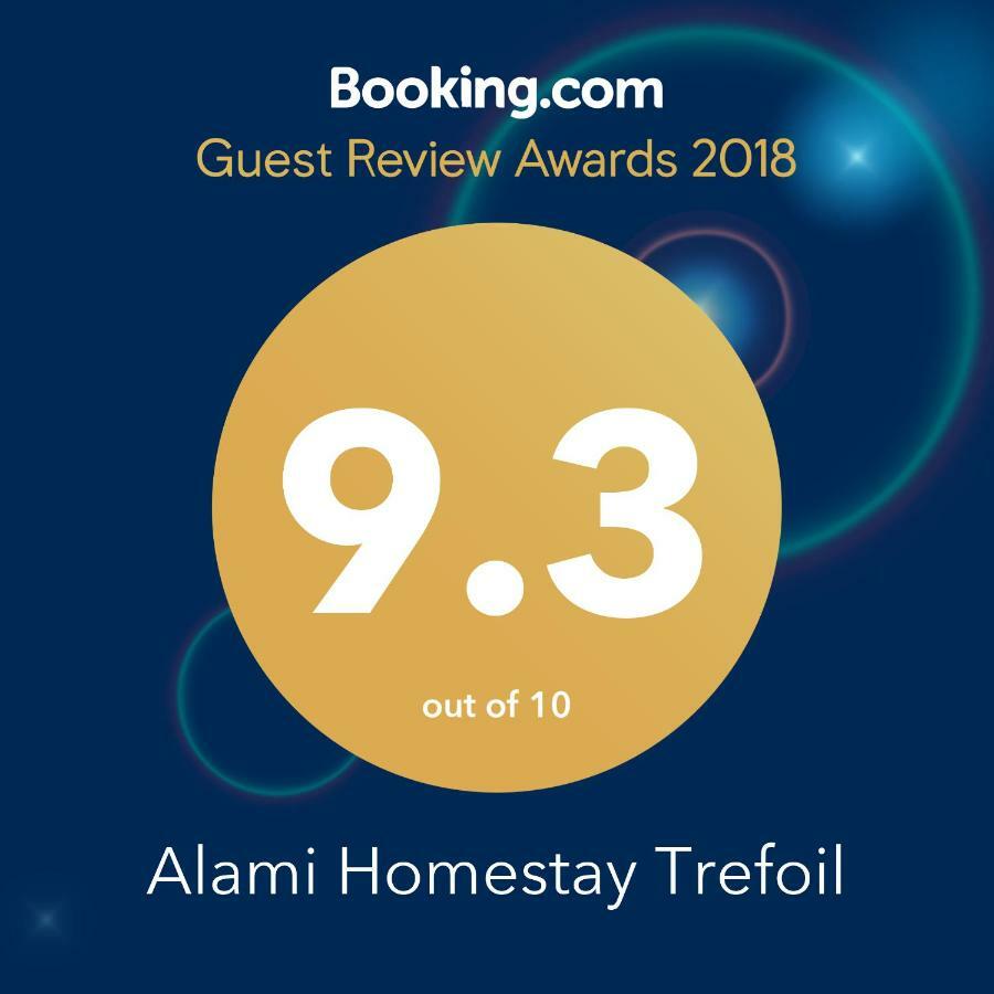 Alami Homestay Trefoil Kuala Selangor Ngoại thất bức ảnh